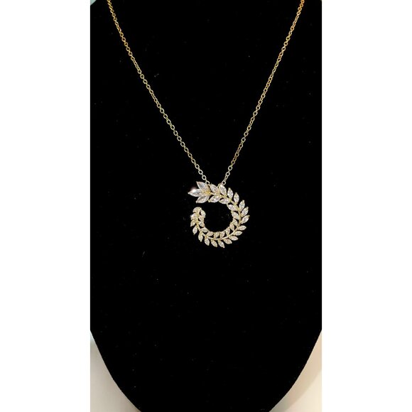 Diamond CZ Wreath Necklace, Dainty Cubic Zirconia Olive Branch Necklace - Picture 6 of 8